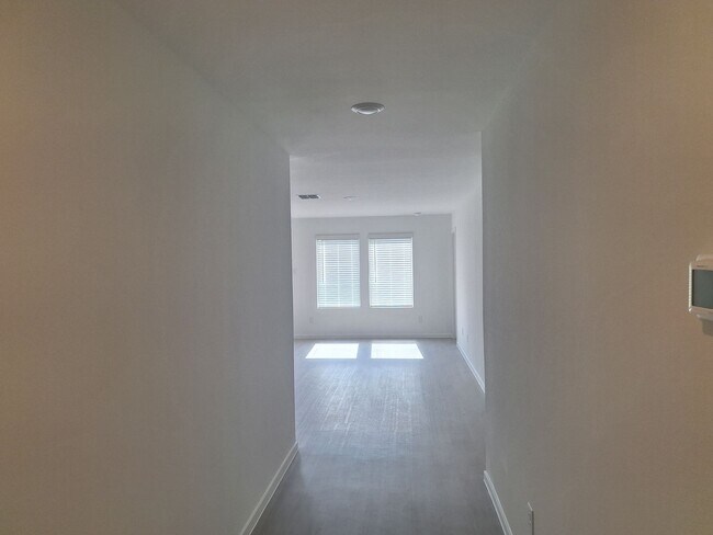 Building Photo - 15009 Bushwacker Wy