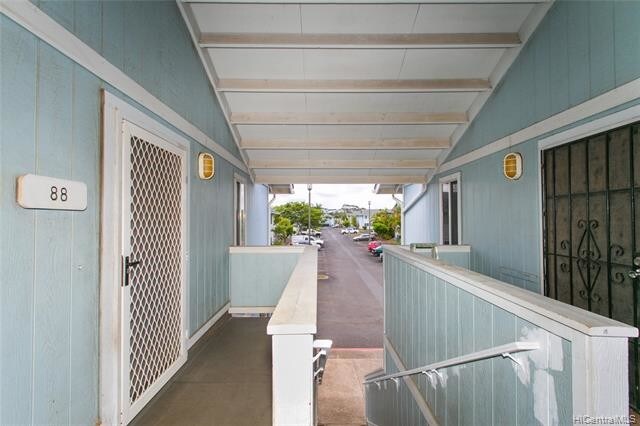 Building Photo - 95-1017 Ainamakua Dr