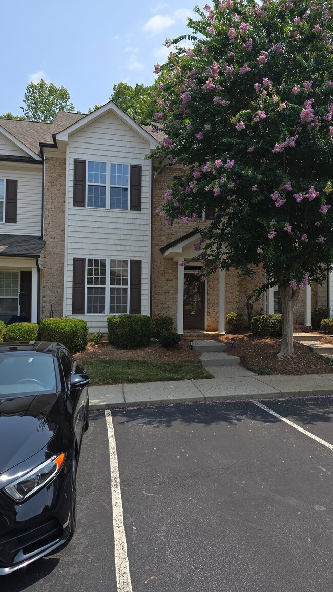 Building Photo - 32 Nandina Dr
