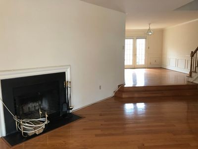 Building Photo - 2121 Kings Garden Way