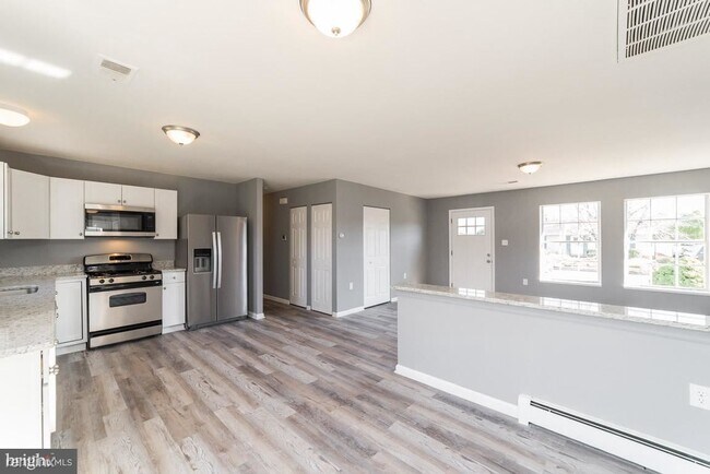 Building Photo - 3 br, 2 bath House - 713 N Belfort St