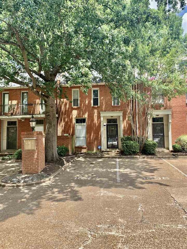 1694 Belvedere Ct Unit 1694, Memphis, TN 38104 Condo for Rent in