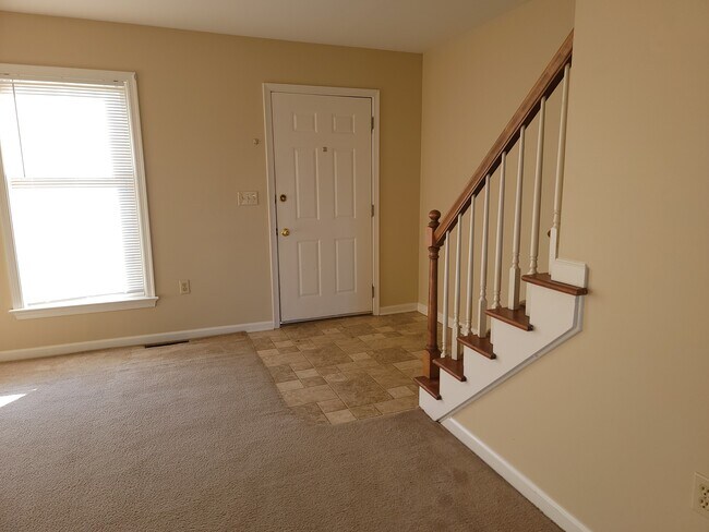 Foto del edificio - 46 Ironstone Dr