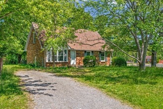 Building Photo - 397 Elaine Dr