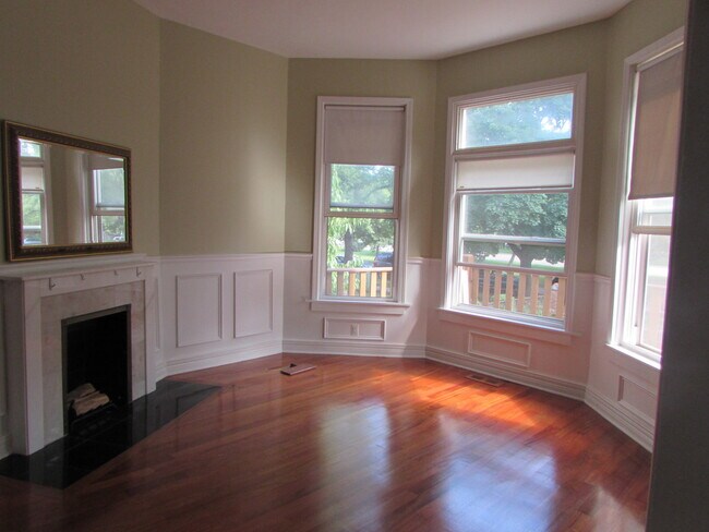 Foto del edificio - 2650 W Logan Blvd