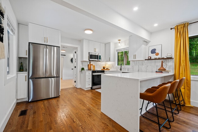 Foto del edificio - 3964 Gretna Green Dr