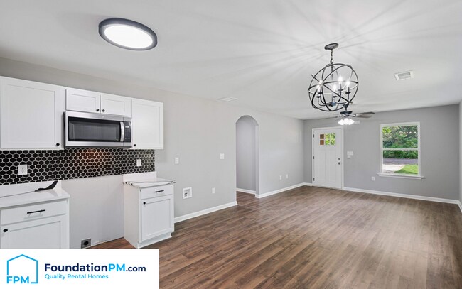 Foto del edificio - 3830 Burr Rd