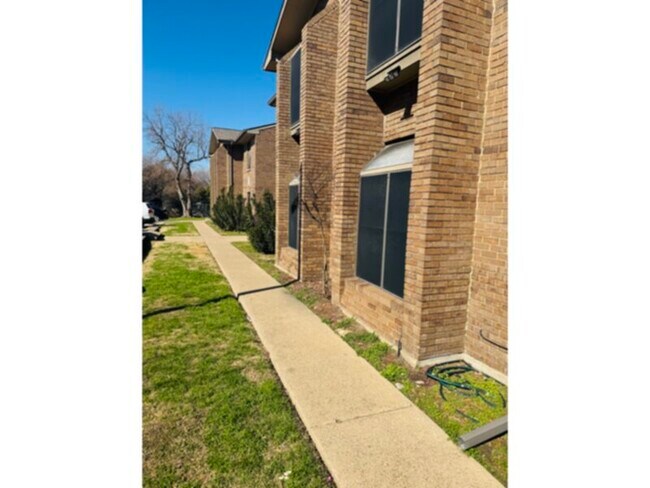 Foto del edificio - 1 BEDROOM CONDO**** FAULKNER POINT 2***