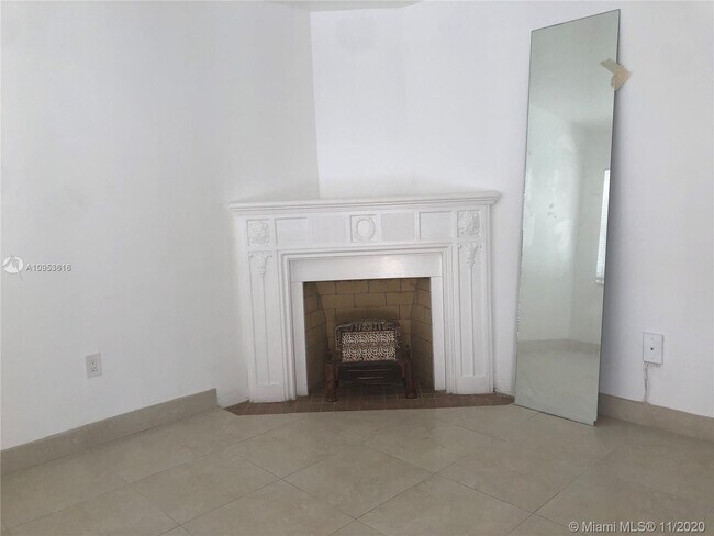 Building Photo - 9465 Abbott Ave