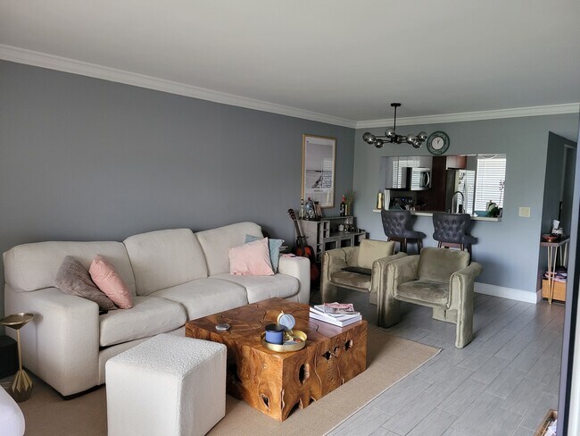 Building Photo - 22100 Palms Way