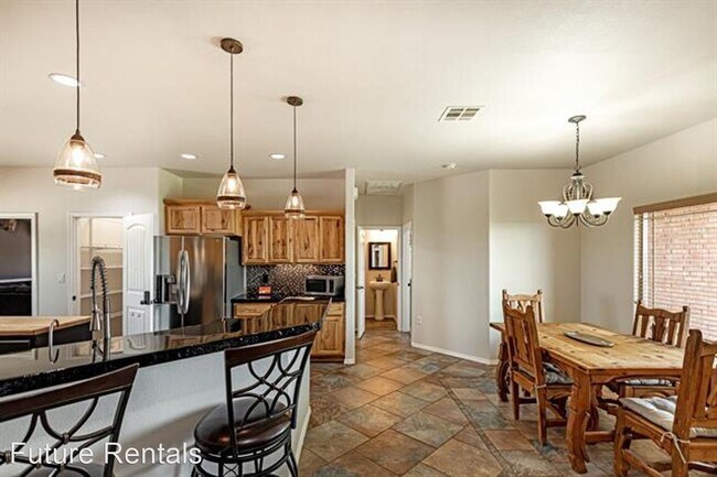 Building Photo - 4 br, 2.5 bath House - 184 La Luz Gate Rd