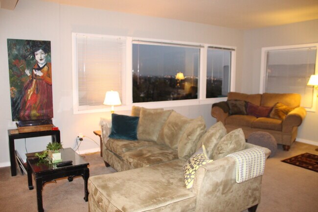 Foto del edificio - 4721 Park Blvd