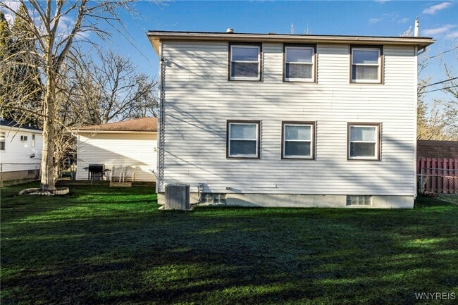Building Photo - 155 Grandview Dr