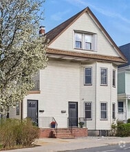 Building Photo - 168 Main St