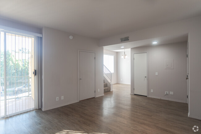 2BR,2.5BA-1200SF- Living Room - 4311 Alcove Ave