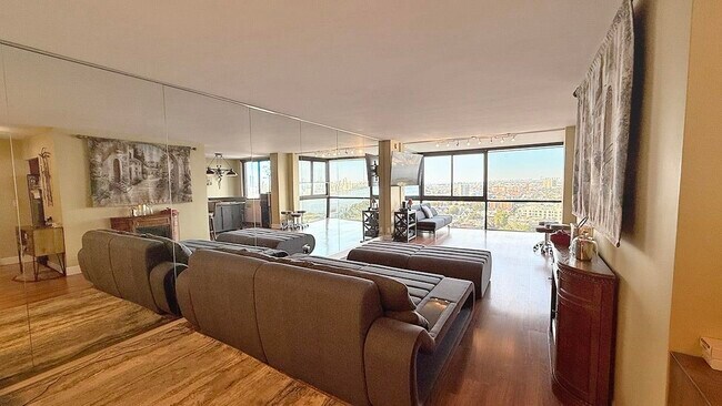 Foto del edificio - 380 Mountain Rd