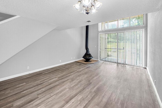 Building Photo - Oak Creek at Gilcrease