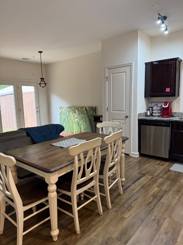 Building Photo - 11912 Fuller St