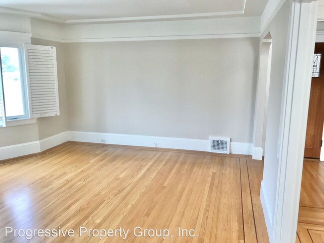 Building Photo - 2 br, 1 bath House - 129 Capistrano Avenue