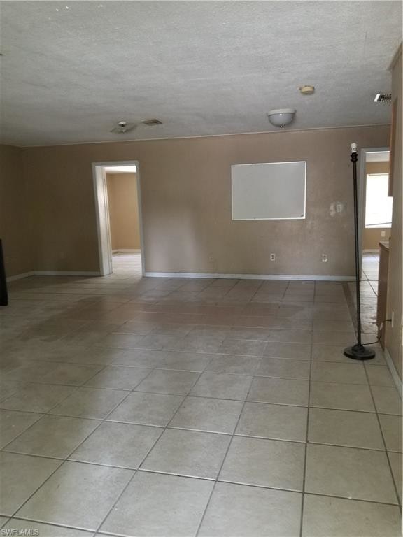 Foto del edificio - 548 San Bernardino St