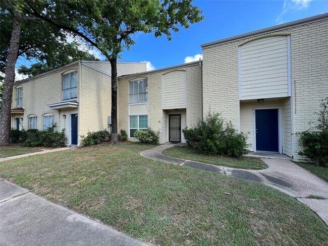 Building Photo - 6200 W Tidwell Rd