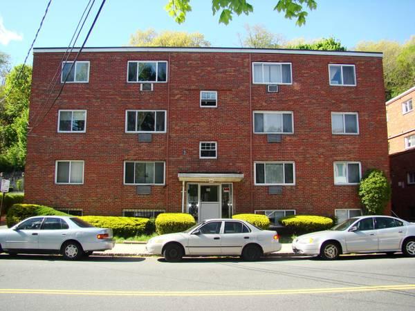 Building Photo - 365 Faneuil St