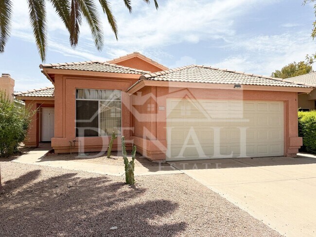 Foto del edificio - 5061 W Glenview Pl