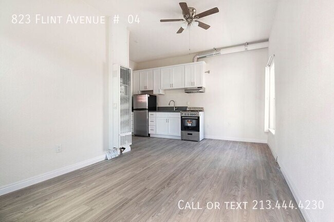 Foto del edificio - 823 N Flint Ave