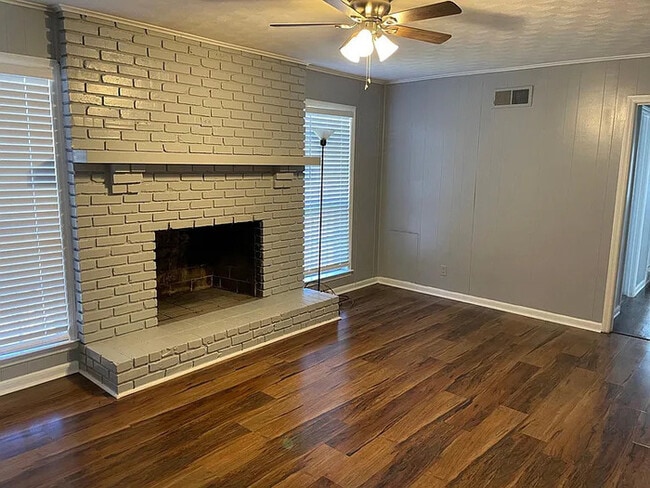 Building Photo - 3514 Coffee Dr