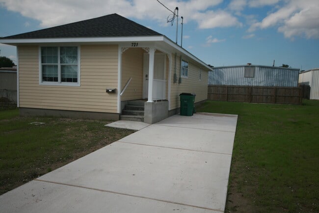 Foto del edificio - 721 16th St