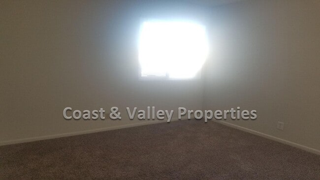 Building Photo - 322-324 Katherine Avenue, Salinas, CA 93901
