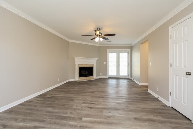 Building Photo - 812 Dresden Ct