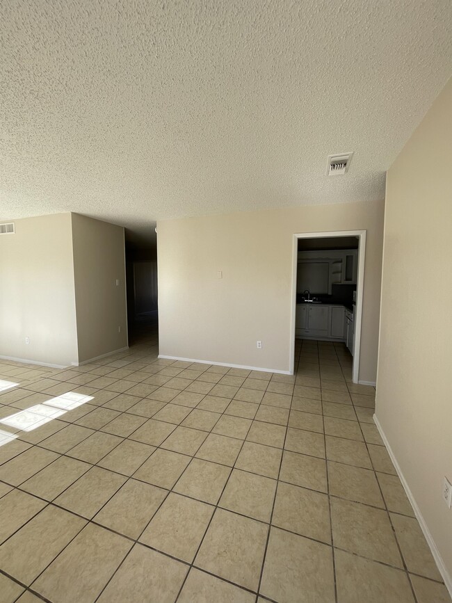 Foto del edificio - 4917 Ajax Ct