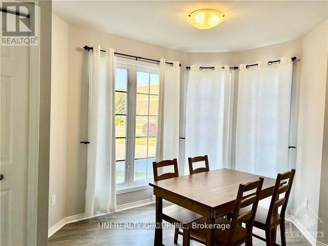 Building Photo - 840 Longfields Dr