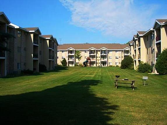 Building Photo - Evergreen Square Apartments
