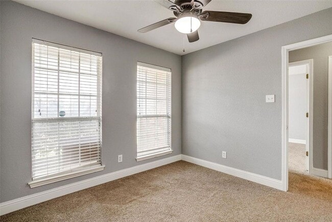 Photo - 578 Tanglewood Dr House