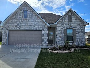 Building Photo - 39083 Harrier St