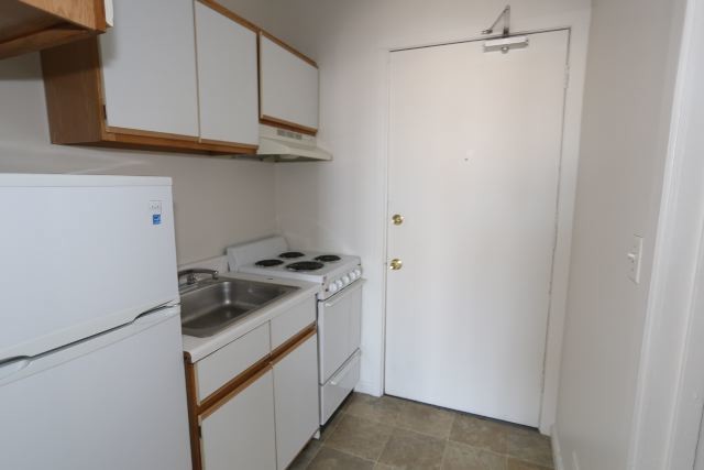 Foto del edificio - 3957 W Irving Park Rd
