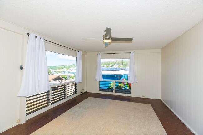 Foto del edificio - Amazing views, spacious floorplan, bonus f...