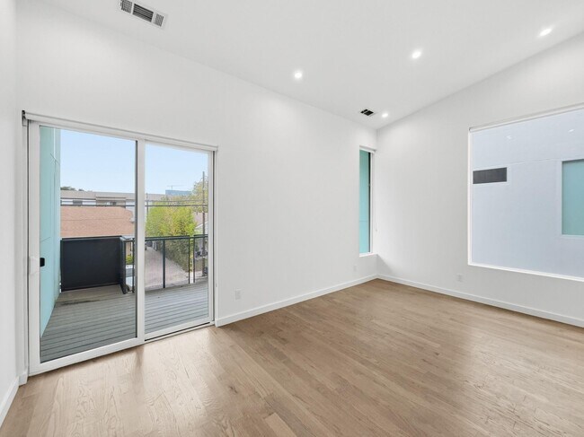 Foto del edificio - 4814 Manett St