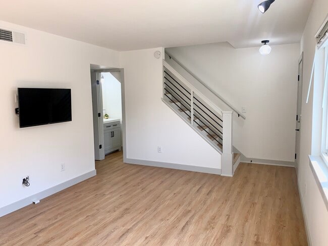 Foto del edificio - 1483 Theresa Dr