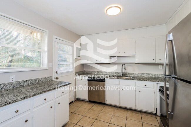 Foto del edificio - 693 Aldrich St NE