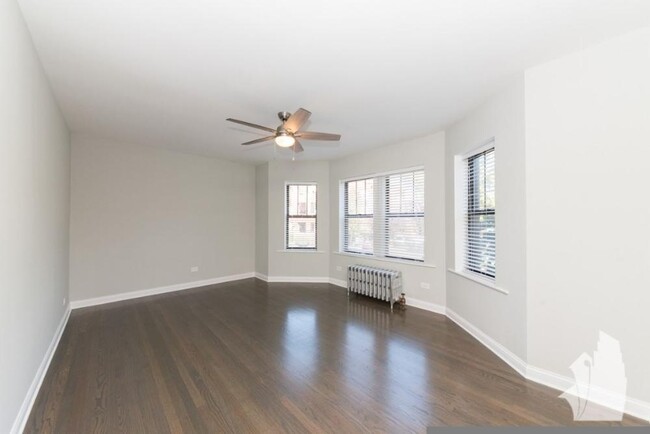 Foto del edificio - 1 bedroom in Chicago IL 60625