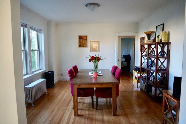 Foto del edificio - Huge Renovated 2 Bedroom in North Park