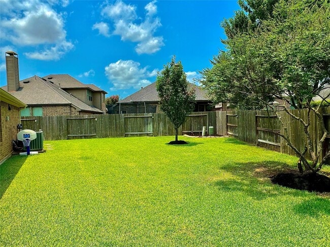 Foto del edificio - 28251 Chalet Park Dr