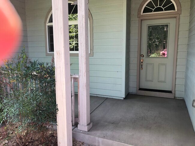 Front Door - 718 S Royal Ave