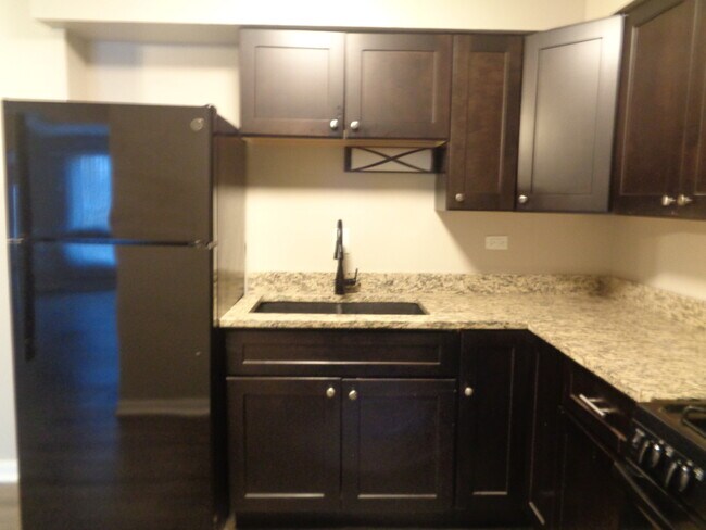 Foto del edificio - 5720 W 108th St