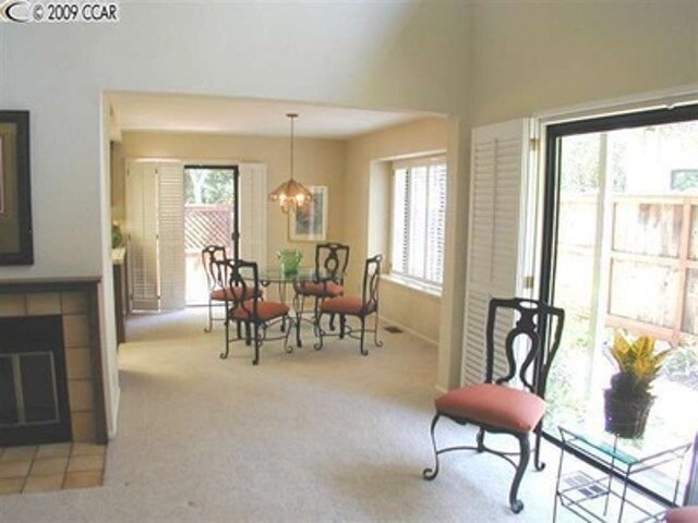 Foto del edificio - Carroll Ranch 3 bedroom 2.5 Bath Townhouse