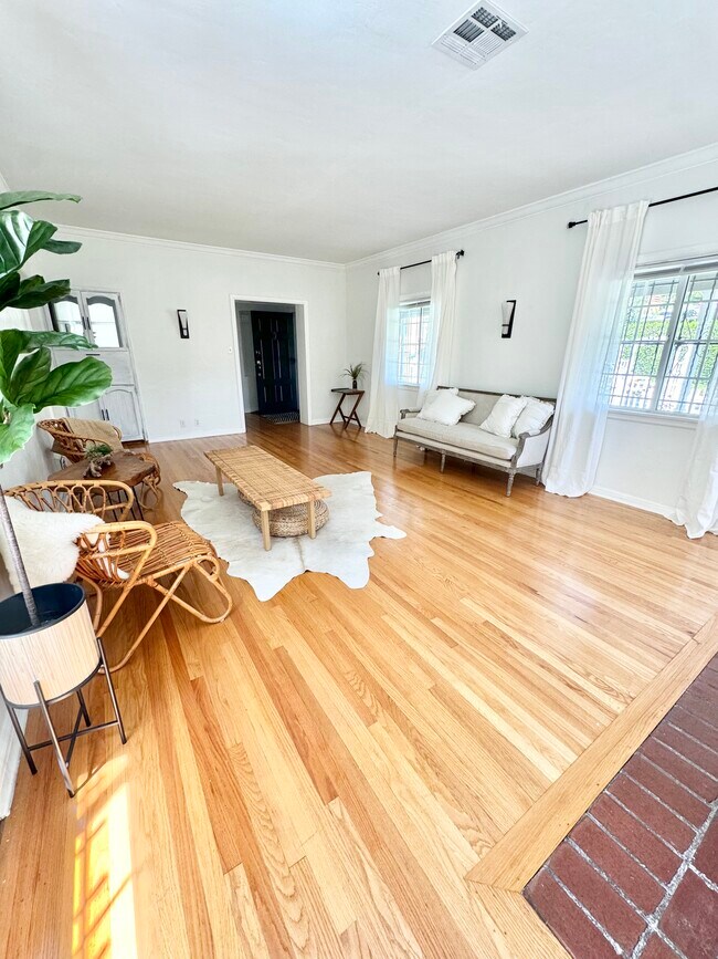 Foto del edificio - 4408 Ambrose Ter