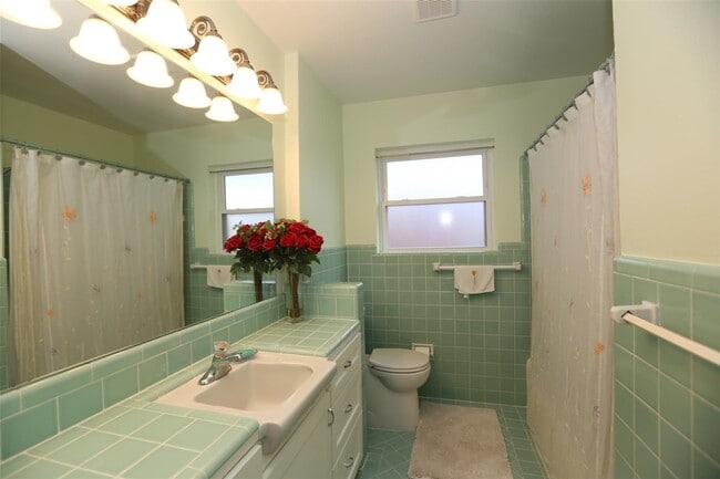 Building Photo - 3535 Durhill St